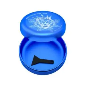 Stash Box Mini Cannabis King – Edición Coleccionistas 2026 – Rey León Azul